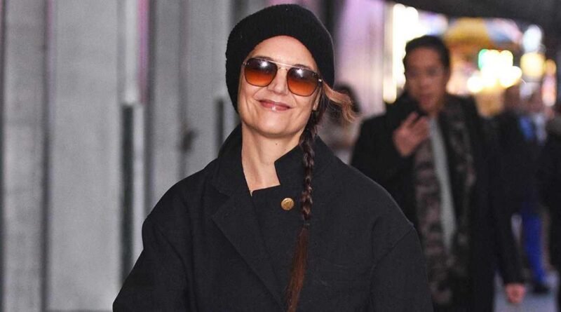 Katie Holmes' Winter Outfit Channels Blair Waldorf Vibes