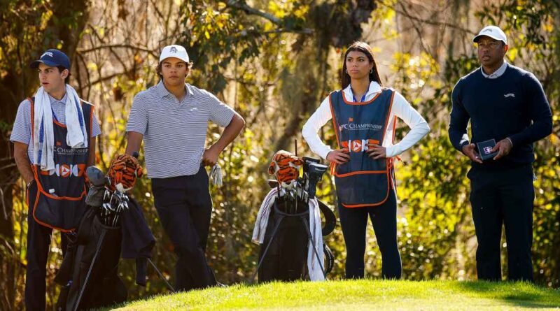 Tiger Woods Competes with Kids Sam and Charlie at PNC Championship