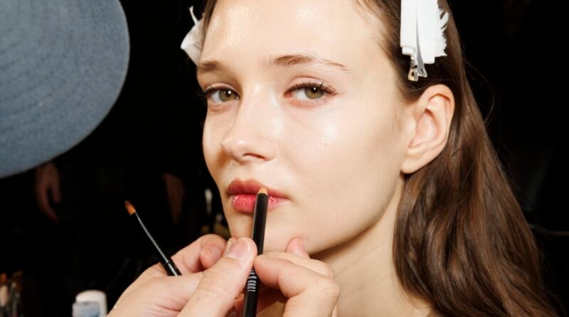 Breaking News: These 9 Makeup Trends Are Set to Dominate 2025