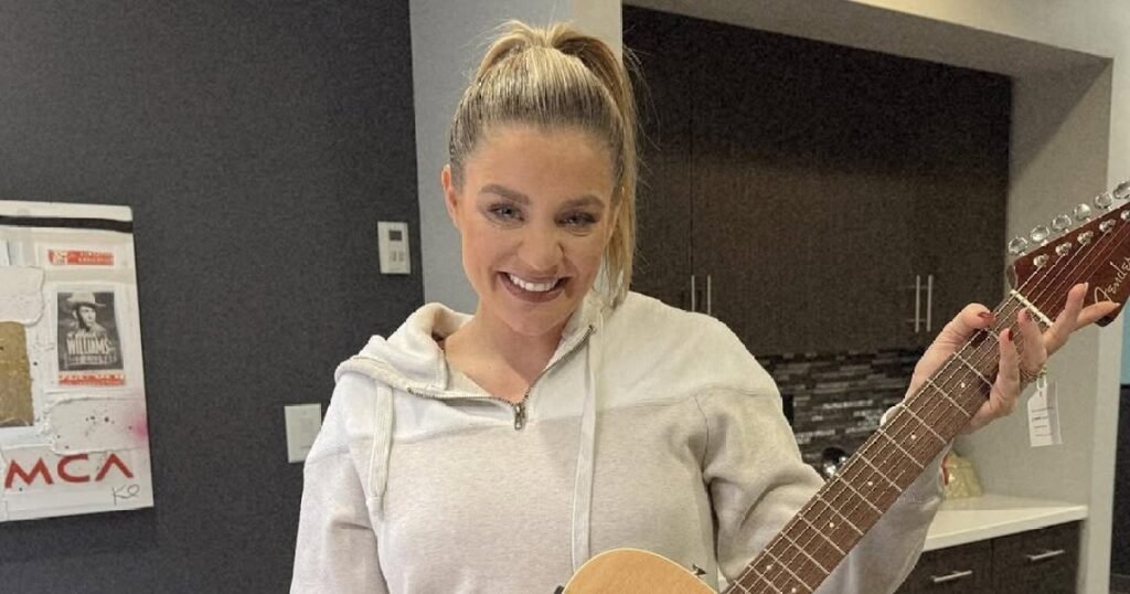 Lauren Alaina Expecting First Child with Husband Cam Arnold