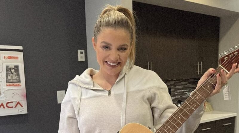 Lauren Alaina Expecting First Child with Husband Cam Arnold