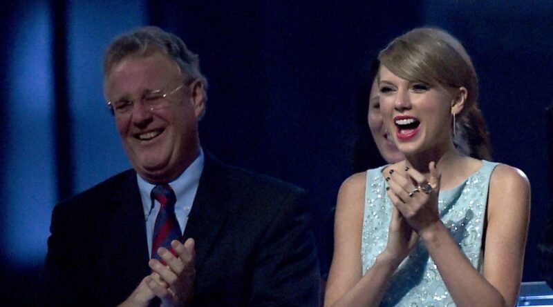 Taylor Swift's Dad Playfully Pranks Her with a Fake High-Five Before the Super Bowl
