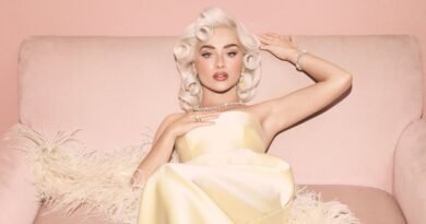 Sabrina Carpenter Pays Tribute to Marilyn Monroe on the March 2025 Cover of 'Vogue'