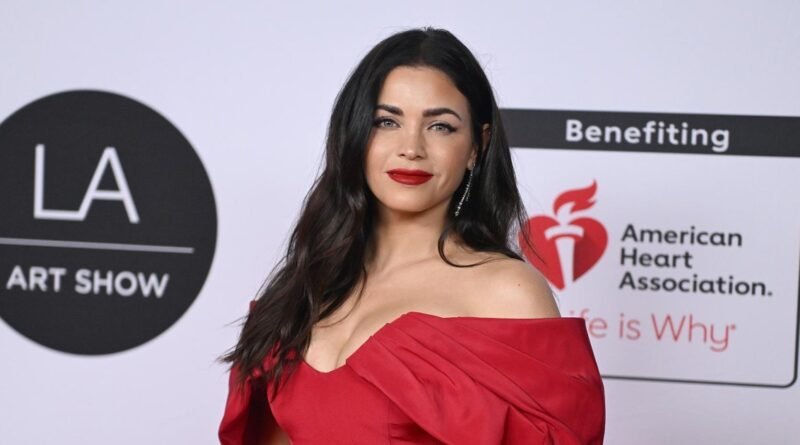 Jenna Dewan Playfully Remarks That The Rookie 'Gave Up' on Concealing Her Baby Bump