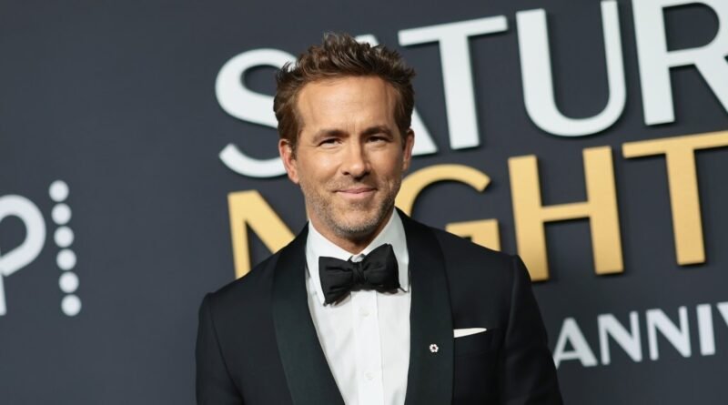 Source: Ryan Reynolds Did Not Suggest 'SNL 50' Joke During Justin Baldoni Controversy