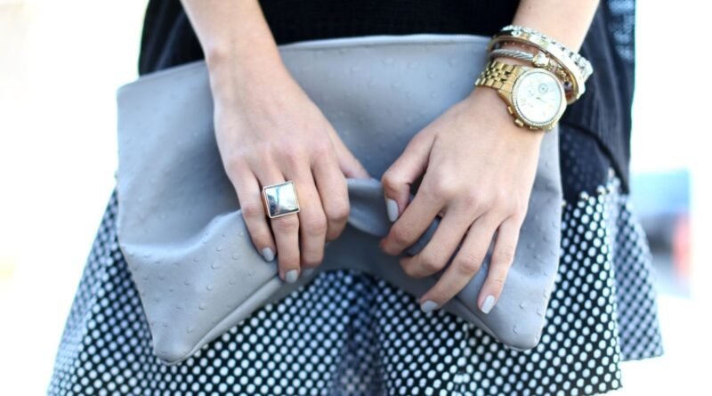10 Affordable Lookalikes of Celebrity Watches for Under $200
