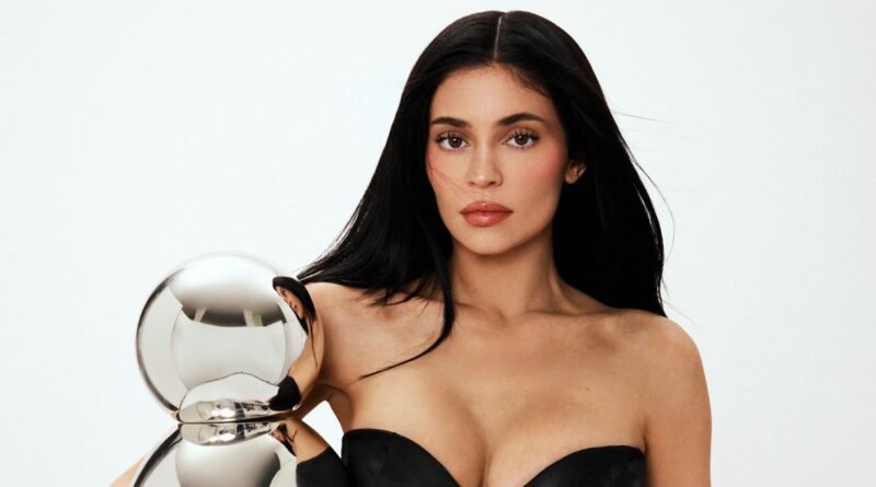 Top Celebrity Fragrances: Featuring Kylie Jenner to Elizabeth Taylor