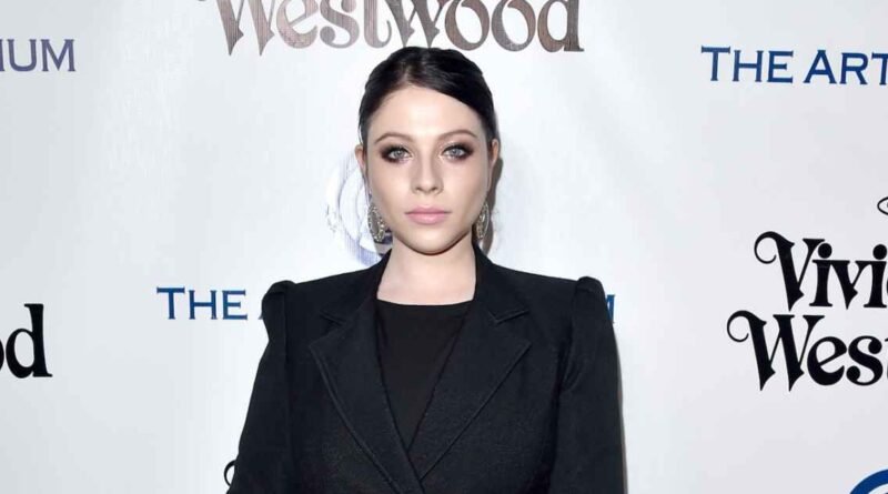 Mara Wilson Remembers Michelle Trachtenberg's Experience with Teen Bullying