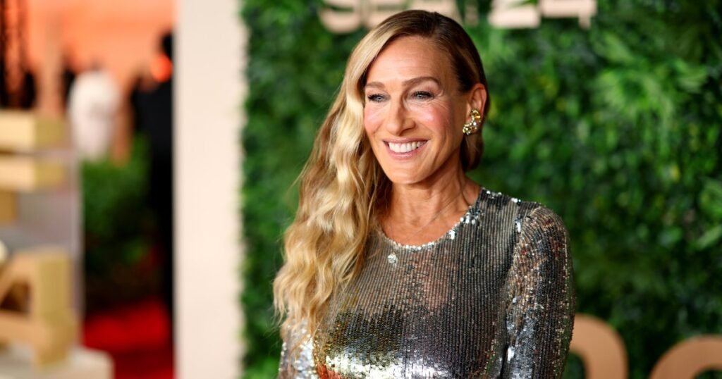 Achieve Sarah Jessica Parker's Cozy Clogs Style for Only $39!