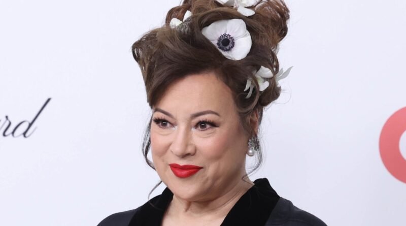 Jennifer Tilly's Favorite Makeup Wipes Now Available for Just $10!