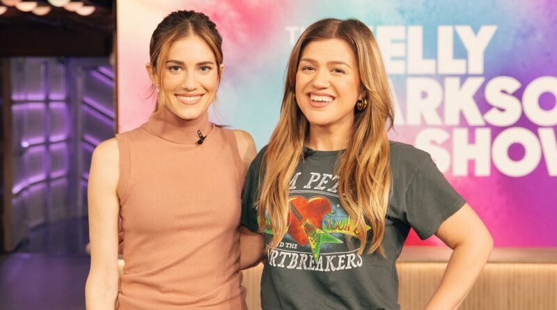 Allison Williams Playfully Calls Out Kelly Clarkson For Botox Use