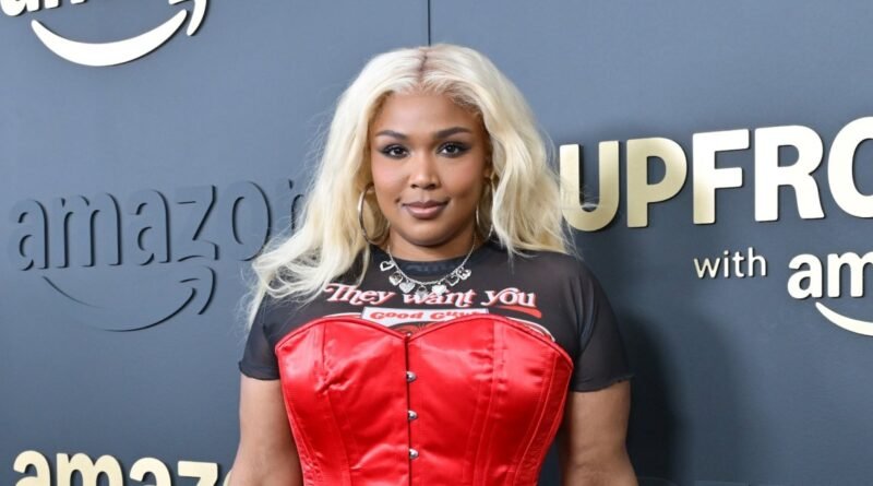 Lizzo Celebrates Memorial Day Weekend in a Bikini, Dancing with Her Grammys