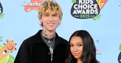 Machine Gun Kelly and Daughter Casie Make a Splash at Kids' Choice Awards