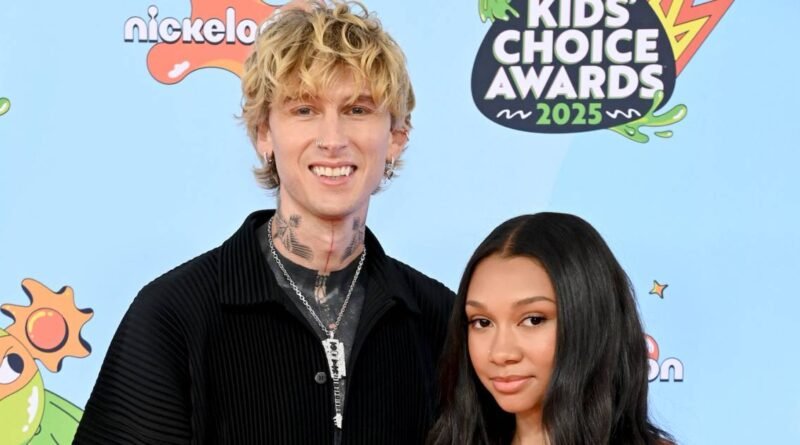 Machine Gun Kelly and Daughter Casie Make a Splash at Kids' Choice Awards