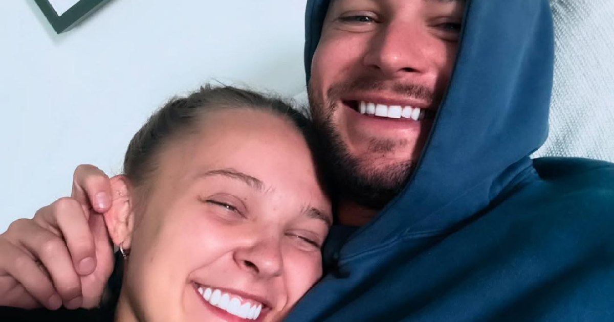 JoJo Siwa Opens Up About the Start of Her Romance with Chris Hughes