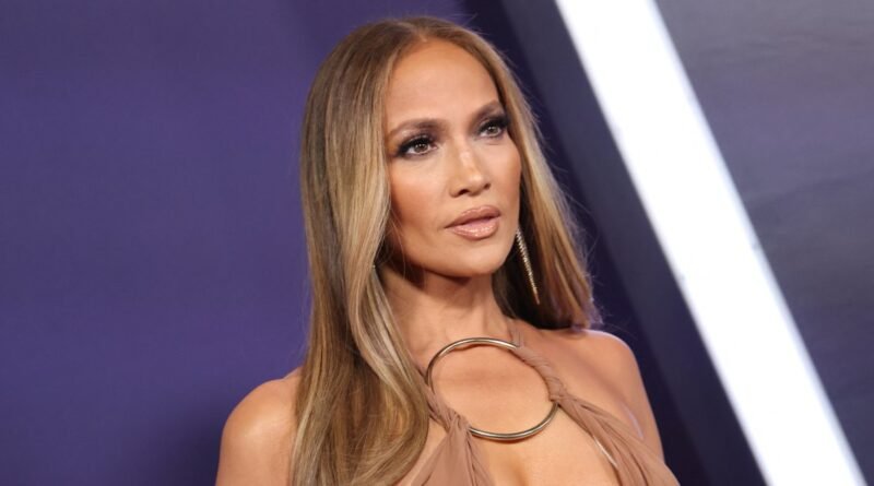Obsessed with Jennifer Lopez's Metallic Flip-Flops? Here's How to Get the Look for Just $25!