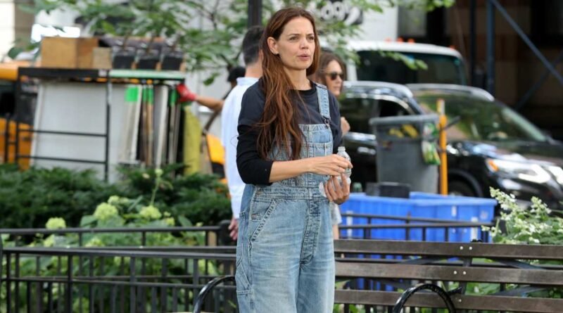 Recreate Katie Holmes' Chic Denim Overalls Look for Just $45!