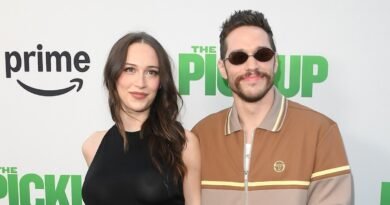 Elsie Hewitt Shows Off Baby Bump with Pete Davidson at Red Carpet Debut