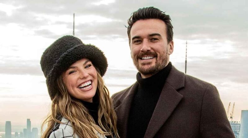Hannah Brown Allows Adam Woolard to Carry Her Wedding Dress