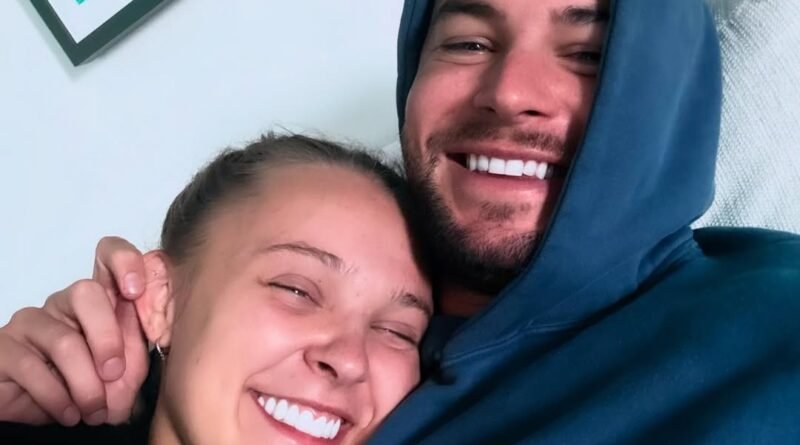 JoJo Siwa Breaks Down in Tears Over Chris Hughes' Hairline Remark