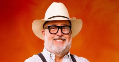 Andrew Zimmern’s Top Tips and Recipes for a Perfect Summer BBQ