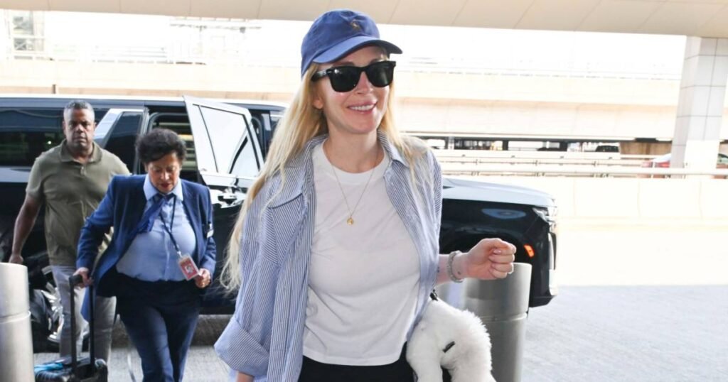 Get Lindsay Lohan’s Airport Chic Look for Only $20!