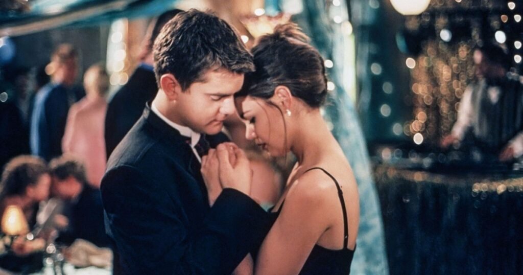 9 Exclusive Behind-the-Scenes Insights from 'Dawson's Creek' and More
