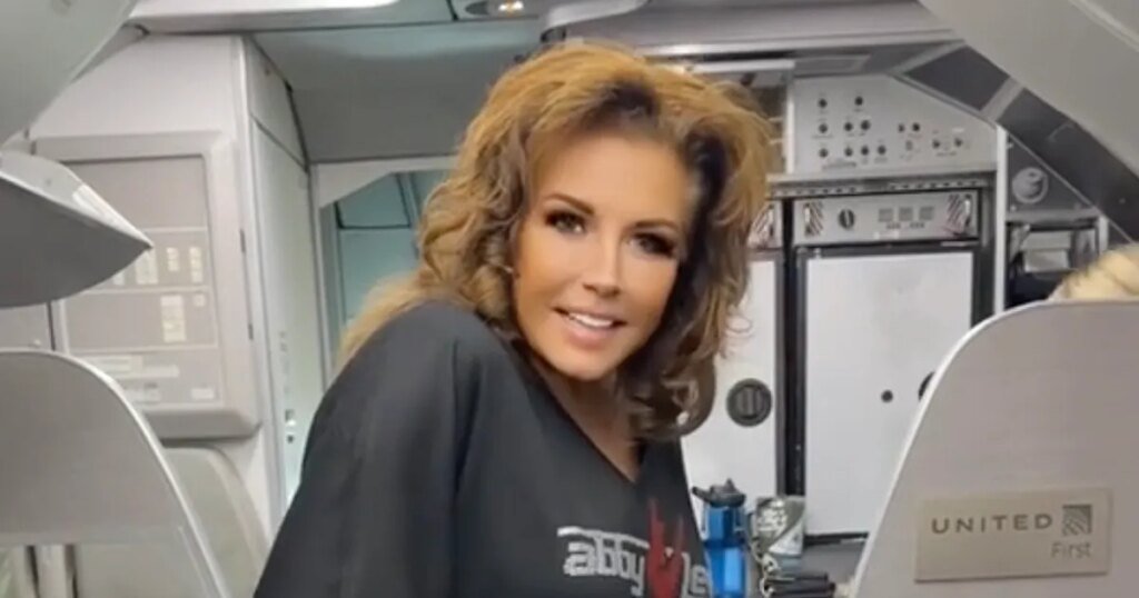 Fans Call Out Abby Lee Miller for Using 'Aggressive' Beauty Filter