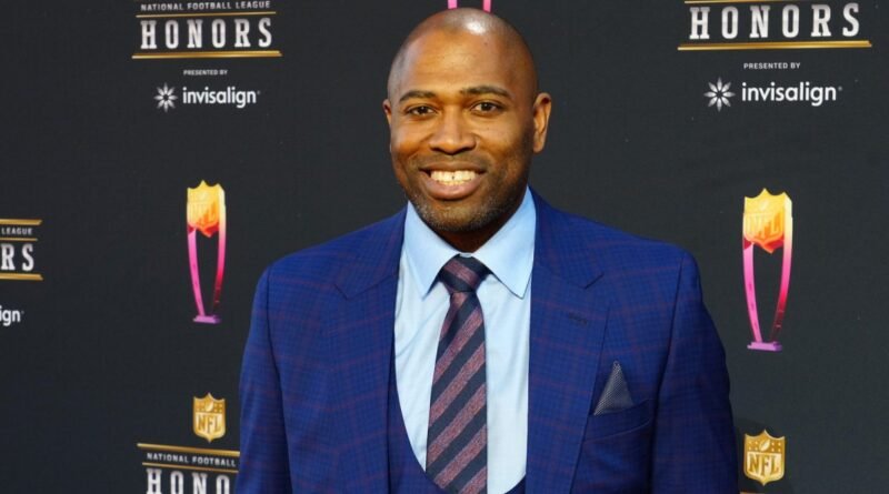 Former NFL Star Shaun Alexander and Wife Valerie Anticipate Arrival of Their 14th Child