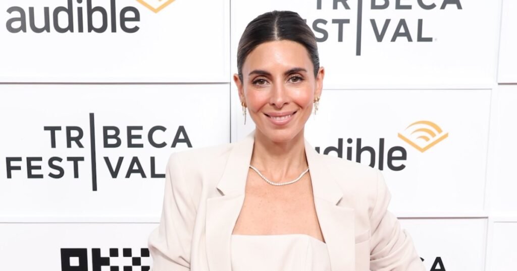 Jamie-Lynn Sigler's Son Beau Breaks Down Over Her MS Struggles