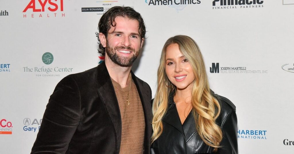 Bachelorette's Jed Wyatt and Ellen Decker Celebrate the Arrival of Their First Child