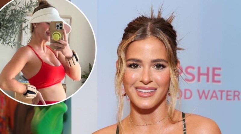 Pregnant JoJo Fletcher Flaunts Her Baby Bump on 'Mom Walk'