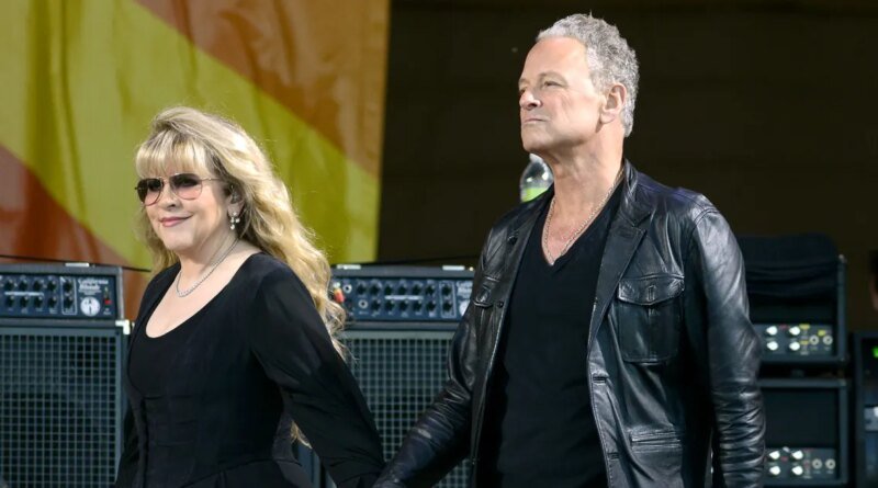Stevie Nicks Reveals She and Lindsey Buckingham Are Communicating Again