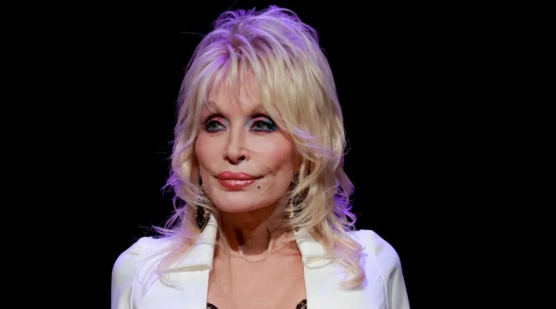 Dolly Parton's Sister Addresses Remarks Urging Fans to 'Pray' for the Singer