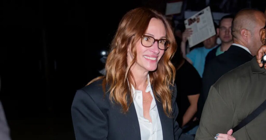 Get Julia Roberts’ Fall Blazer Style for Just $50!