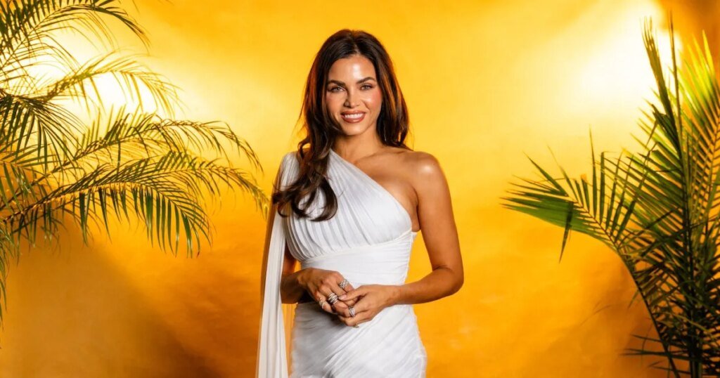 Jenna Dewan Applies Fake Tan to Her 12-Year-Old Daughter for Dance Competition