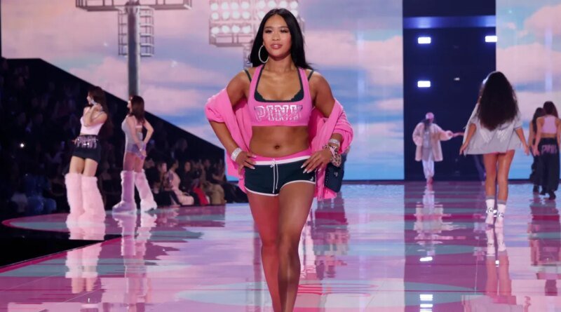 Suni Lee Responds to 'Bullying' Following Her Victoria's Secret Fashion Show Debut