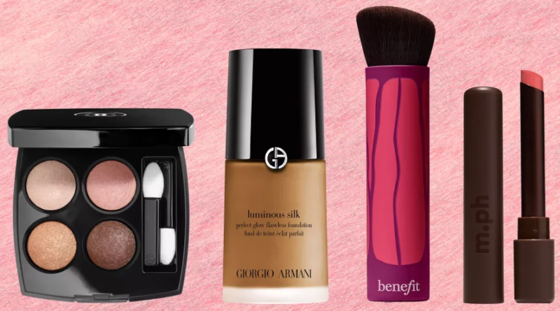 Must-Have Makeup Essentials for Navigating the Holiday Party Season 
With the holiday season in full swing, your calendar is likely filled with social events, from office happy hours to festive dinners with friends.