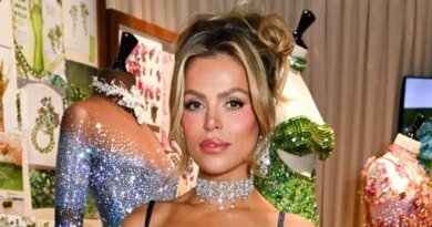 Brooks Nader Dazzles on the Red Carpet in a ‘Body Glow’ Ensemble Adorned with 84K Crystals