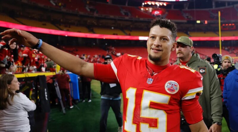 Patrick Mahomes Causes a Stir by Adding Ketchup to His Turkey
