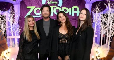 Jason Bateman Attends 'Zootopia 2' Premiere Red Carpet with His Daughters