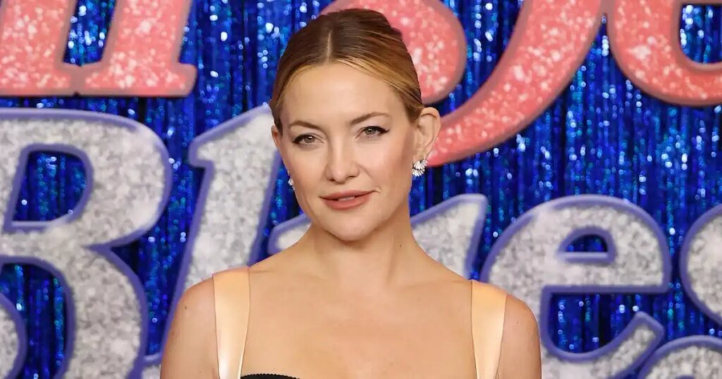 Kate Hudson Dazzles in a Stunning Bra Ahead of the Song Sung Blue Premiere