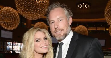 Jessica Simpson Celebrates Thanksgiving with Ex-Husband Eric Johnson