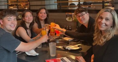 How Kate Gosselin Buys Holiday Gifts for Her Eight Kids