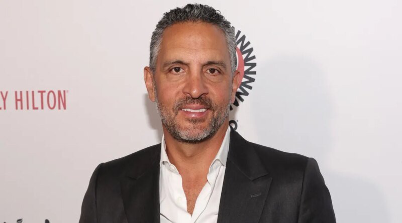 Mauricio Umansky Playfully Declares Shirtless Photo Shoot as 'Nothing New' (Exclusive)
