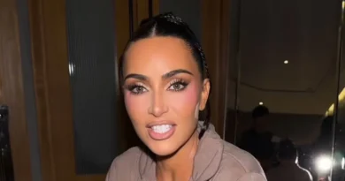 Naomi Watts Saves Kim Kardashian from a Latex-turned-Lube Mishap