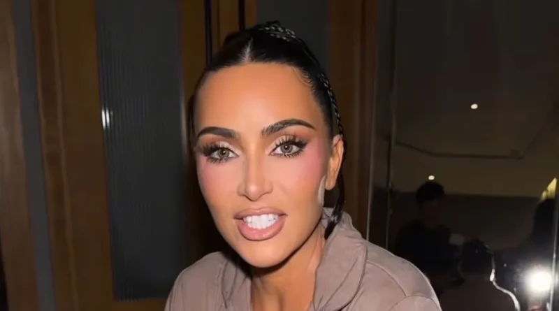 Naomi Watts Saves Kim Kardashian from a Latex-turned-Lube Mishap