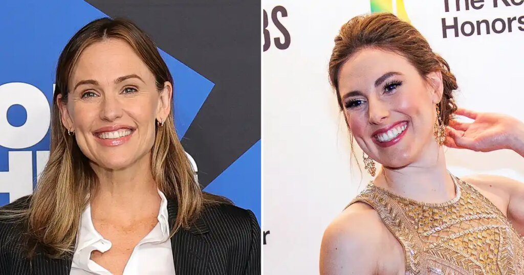 Jennifer Garner Masters the Art of the 'Nutcracker French Twist'