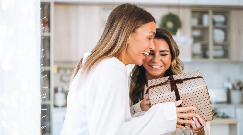 Quick Shipping: Amazon's Top Stocking Stuffers