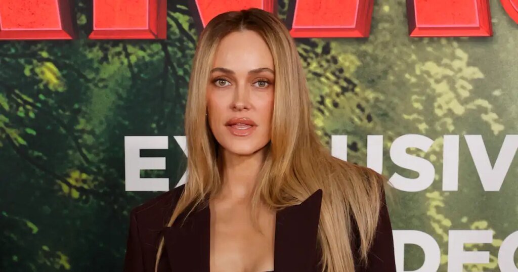 Peta Murgatroyd Faces Mom-Shaming for Bringing Nanny to DWTS